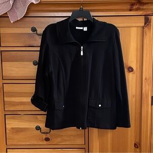 Croft & Barrow Black Jacket with 2 snapped pockets, option of roll-up 1/2 sleeve